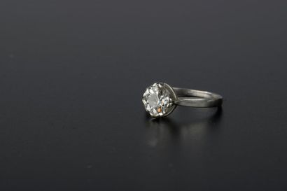 null Bague en platine 950 millièmes, ornée d'un diamant rond de taille ancienne (Poids...