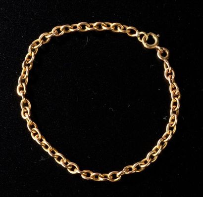 null Bracelet à maille forçat en or jaune 18k.

Long. : 16 cm - Poids : 2,7 g