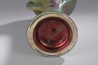 null Delphin MASSIER (1836 - 1907).

Vase champignon à anses en faïence émaillée...