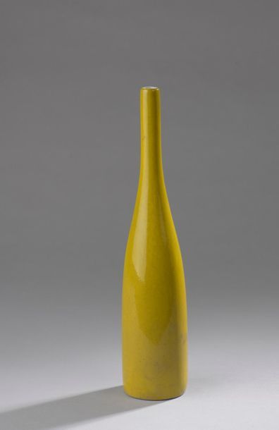 null Jacques (1926 - 2008) et Dani (1933-2010) RUELLAND.

Vase bouteille en céramique...