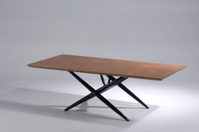 null Imari TAPIOVAARA (1914 - 1999).

Table basse, le plateau rectangulaire en bois,...