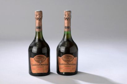 null 2 bouteilles CHAMPAGNE "Comtes de Champagne", Taittinger 1971 (rosé, léger dépôt)...