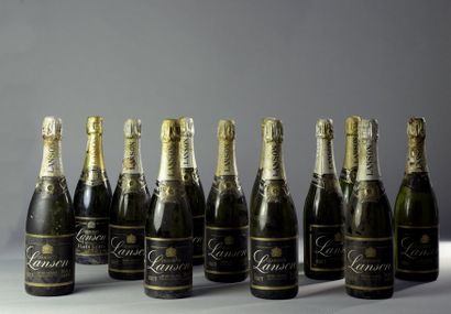 null 12 bouteilles CHAMPAGNE "Black Label", Lanson (vieux, ett, 5 LB) 