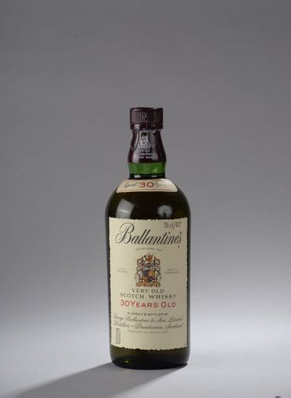null 1 bouteille SCOTCH WHISKY Ballantine's 30 years 
