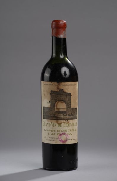 null 1 bouteille CH. LEOVILLE-LAS-CASES, 2° cru Saint-Julien 1945 (ett, B) 