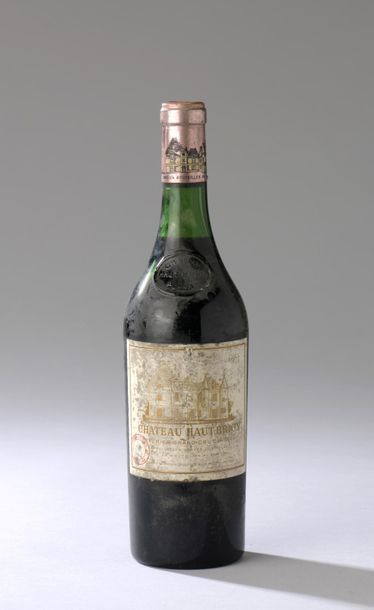 null 1 bouteille CH. HAUT-BRION, 1° cru Pessac-Léognan 1967 (ett, ets, LB) 