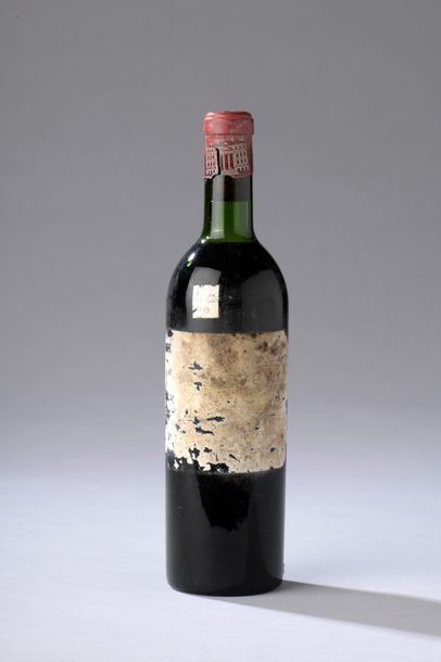 null 1 bouteille CH. MARGAUX, 1° cru Margaux 1969 (eta, millésime bien lisible sur...