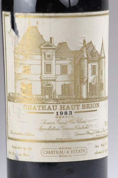 null 1 bouteille CH. HAUT-BRION, 1° cru Pessac-Léognan 1983 (elt, ela, étiquette...