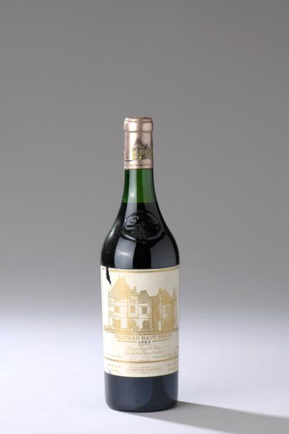 null 1 bouteille CH. HAUT-BRION, 1° cru Pessac-Léognan 1983 (LB, ea US) 