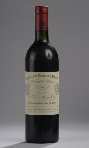null 1 bouteille CH. CHEVAL-BLANC, 1° Grand Cru St-Emilion 1986 (etlt) 