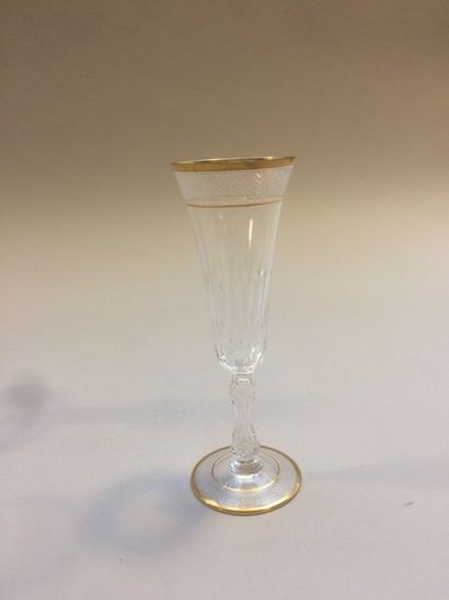 null SAINT-LOUIS.

Partie de service de verres modèle "Lozère" en cristal taillé...