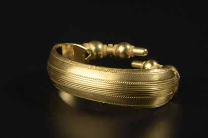 null Ilias LALAOUNIS (1920-2013)
Bracelet torque en or jaune 22k, la partie supérieure...