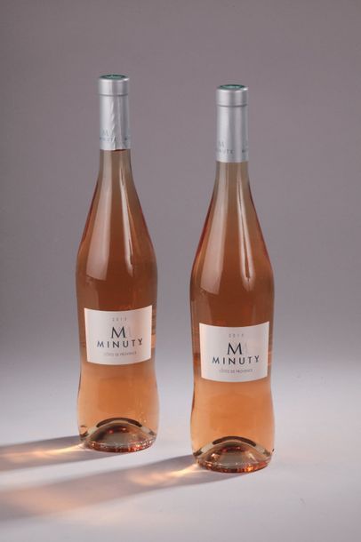 null *2 bouteilles "M Minuty", Côtes de Provence 2015.