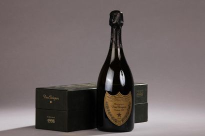 null 1 bouteille CHAMPAGNE "Dom Pérignon", Moët Chandon 1998 (coffret) 