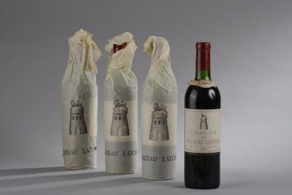 null 4 bouteilles Château LATOUR, 1° cru Pauillac 1970 (es, elt, 1 LB, 3 V) 
