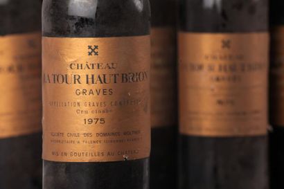 null 10 bouteilles Château LA TOUR-HAUT-BRION, Pessac-Léognan [es, 4 de 1970, 2 LB,...