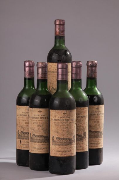 null 5 bouteilles Château LA TOUR-HAUT-BRION, Pessac-Léognan 1971 (els, 3 LB, 1 MB,...