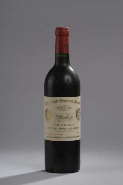 null 1 bouteille Château CHEVAL-BLANC, 1° Grand Cru St-Emilion 1974 (etlt) 