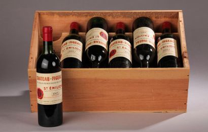 null 12 bouteilles Château FIGEAC, 1° Grand Cru St-Emilion 1983 (8 J, 3 TLB, 1 MB)...