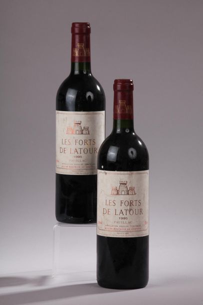 null 2 bouteilles LES FORTS DE LATOUR, Pauillac 1995 (elt) 