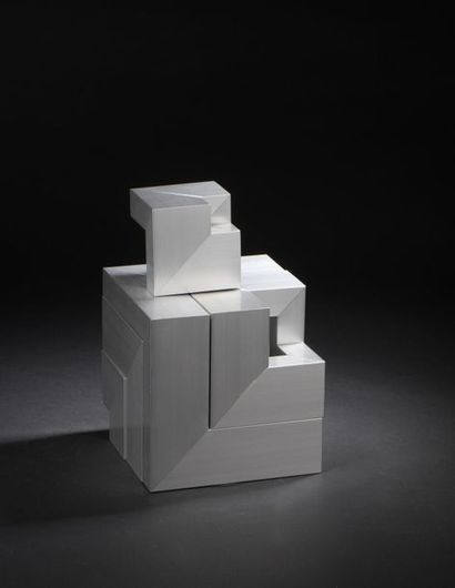 null Cube cinétique en aluminium brossé modulable en six éléments (restauration).
Vers...