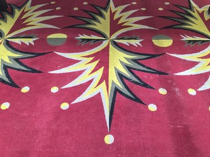 null Jean PICART LE DOUX (1902-1982).
Tapis mécanique en laine à décor de motifs...