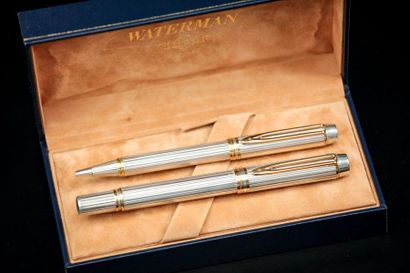 null WATERMAN

Parure comprenant un stylo bille et un stylo plume modèle "Idéal"...
