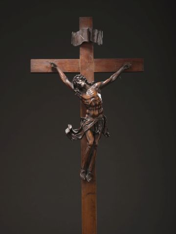 null Crucifix du Christ vivant en bois de Sainte-Lucie sculpté (la croix rapportée,...