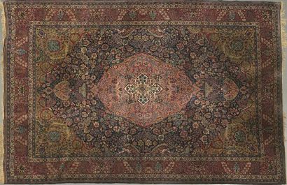 null Important tapis Tabriz en laine sur fondations en coton (légères usures). 

Densité...