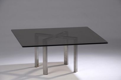 null Table basse à piètement cruciforme en aluminium brossé, le plateau carré en...