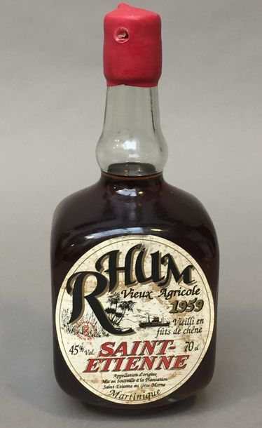 null 1 bouteille RHUM Saint-Étienne 1959