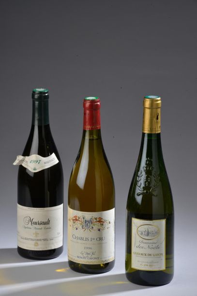 null 3 bouteilles VINS BLANCS (Chablis 96, Meursault 97, Layon 2007) 