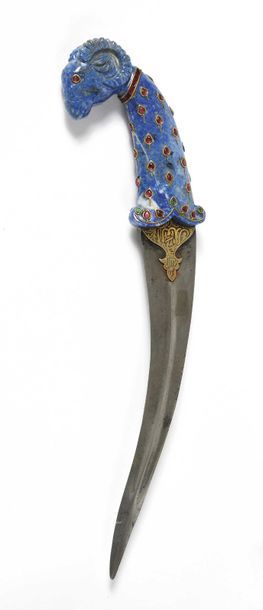 null Khanjar, carved sodalite handle in the shape of a ram's head, inlaid with red...