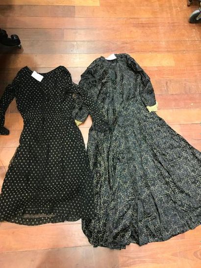 null Set of 2 black dresses, one of which, US NAVY in silk and gold embroidery, sleeves...