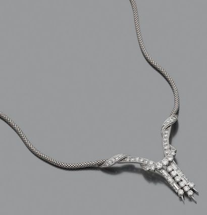null Stylized necklace in platinum (950 thousandths) or white gold (750 thousandths)...
