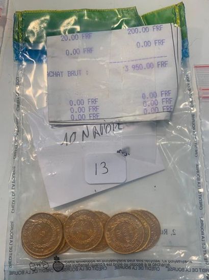 null Dans un sachet fermé daté 30 juillet 1997, 10 pièces de 20 francs or