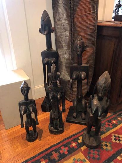 null Lot of 5 pieces of style: 
MALI: Bambara female staue + large statue with Bambara...