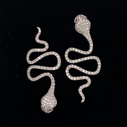 null Fine pair of "snake" EARRINGS in white gold (750) paved with brilliant-cut diamonds,...