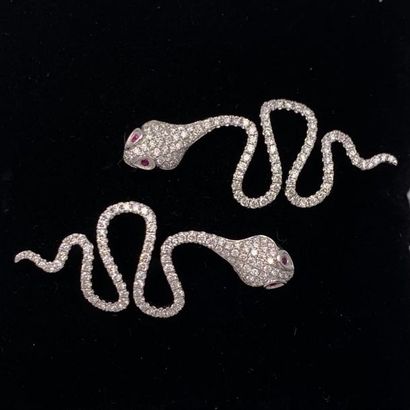 null Fine pair of "snake" EARRINGS in white gold (750) paved with brilliant-cut diamonds,...