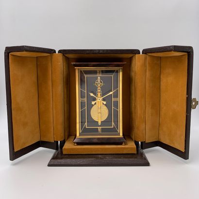 JAEGER LECOULTRE Desk clock, model "Stabwerk", rectangular in gilt metal, decorated...