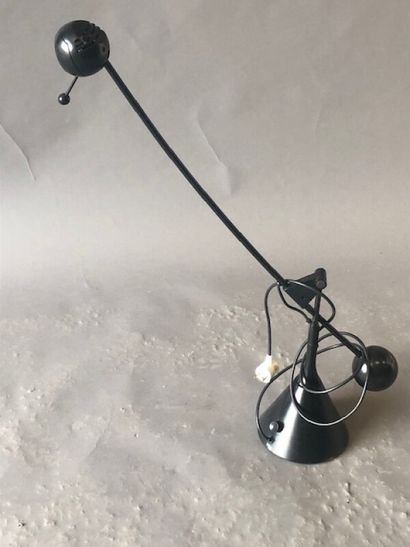 null Pied de lampe métallique noir. Le bras basculant

H. 85 cm