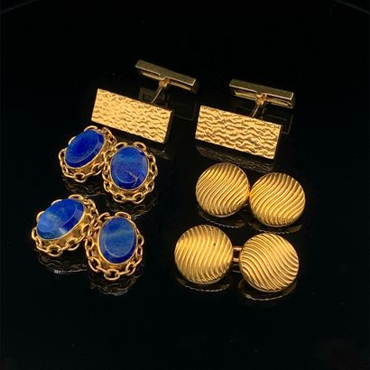 null Three pairs of yellow gold (750‰) chased and gadrooned HANDLEBUTTONS, one set...
