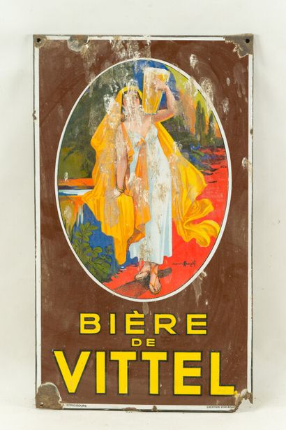 null VITTEL BIÈRE de

Signé d'après AUZOLLE, 1925.

Émaillerie Alsacienne Strasbourg,...