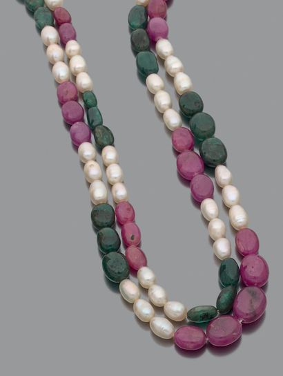 null NECKLACE composed of two rows of freshwater pearls, emeralds and polished rubies,...