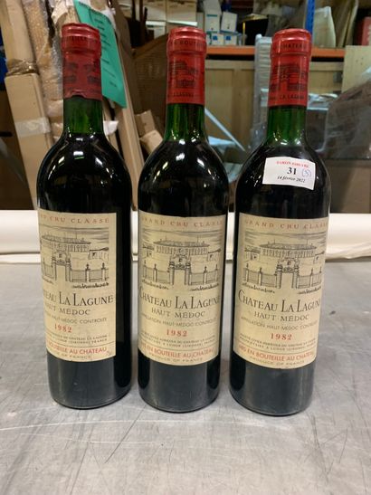 null 3 bouteilles Château LA LAGUNE, 3° cru Haut-Médoc 1982 (1 J, 1 LB)