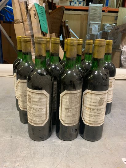 null 12 bouteilles Château PICHON-LALANDE, 2° cru Pauillac 1976 (ett, 8 TLB, 2 LB,...