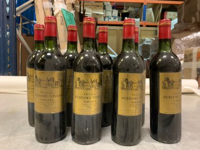 null 8 bouteilles Château DURFORT-VIVENS, 2° cru Margaux 1982 (es, 3 TLB, 3 LB)