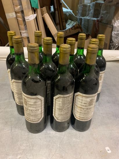 null 12 bouteilles Château PICHON-LALANDE, 2° cru Pauillac 1976 (ett, 8 TLB, 2 LB,...