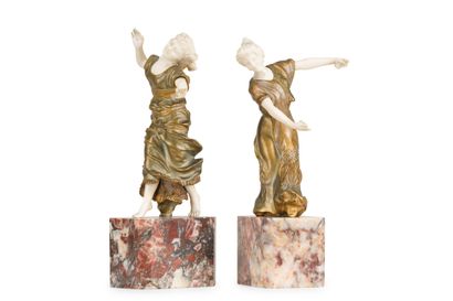  Louis BARTHELEMY (1890 1925) 
« Danseuses ». Deux chryséléphantines en bronze doré...