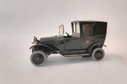 null André Citroën, circa 1925

Parisian Taxi mechanical car, model B2 green and...